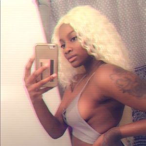 Meet your Posher, Destiney